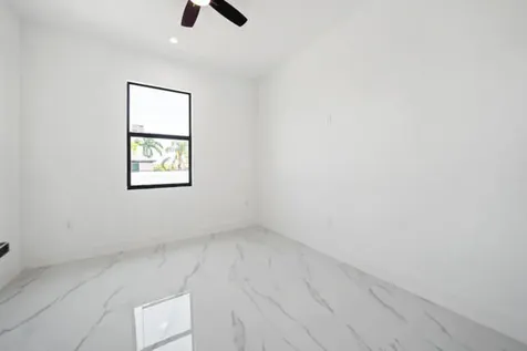 2511 NW 7th Street N Cape Coral FL 33993