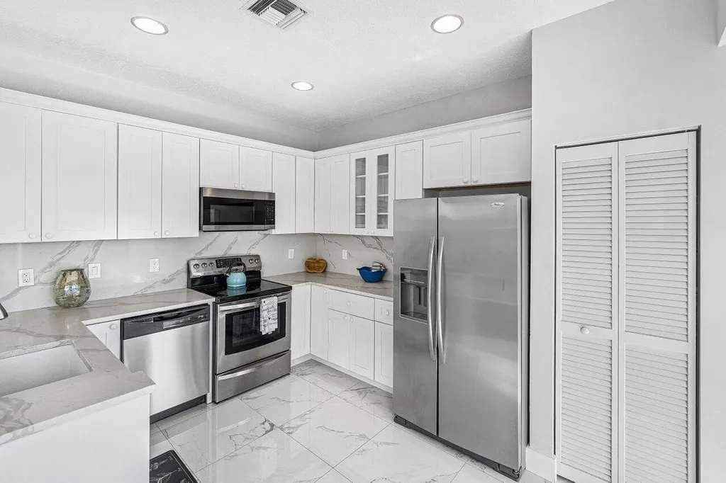 7835 Springfield Lake Drive Lake Worth FL 33467
