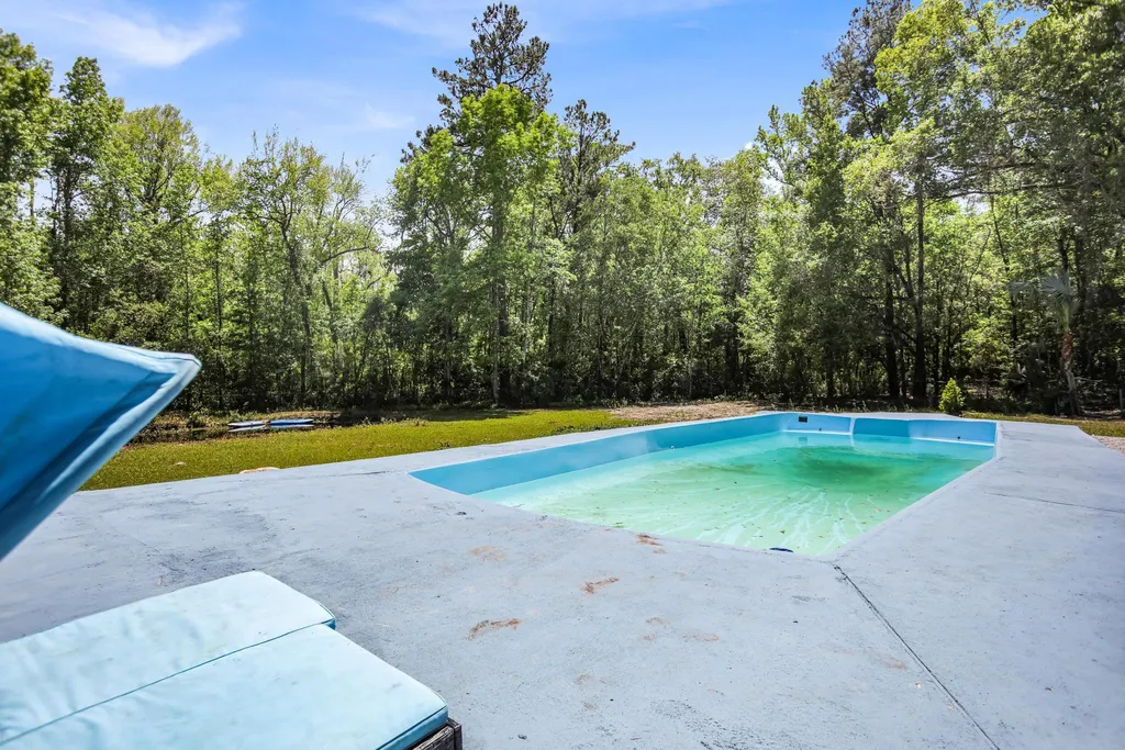 912 S 5th Street Macclenny FL 32063