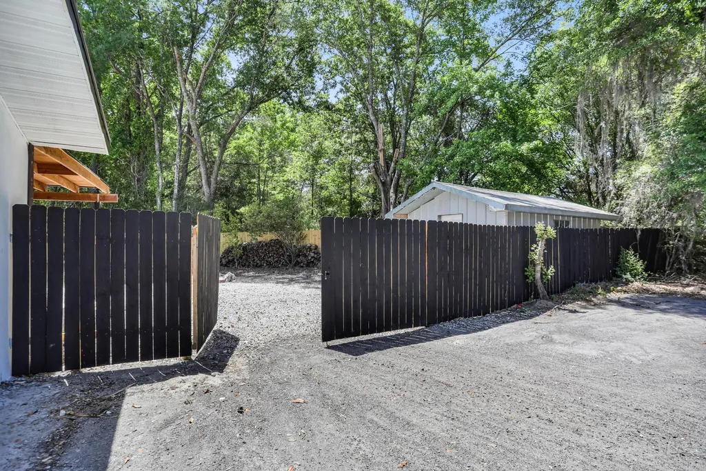912 S 5th Street Macclenny FL 32063