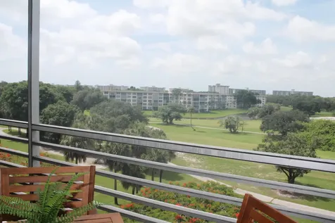 3520 Oaks Way Pompano Beach FL 33069
