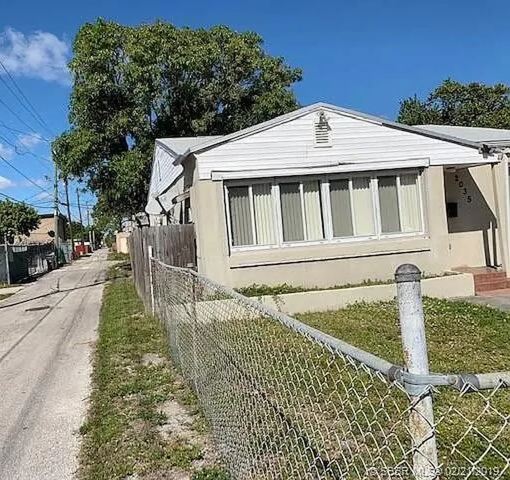 2035 Rodman Street Hollywood FL 33020