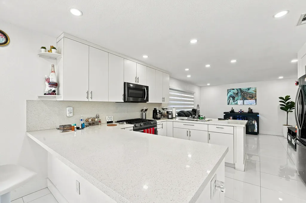 19242 NW 89th Avenue Hialeah FL 33018