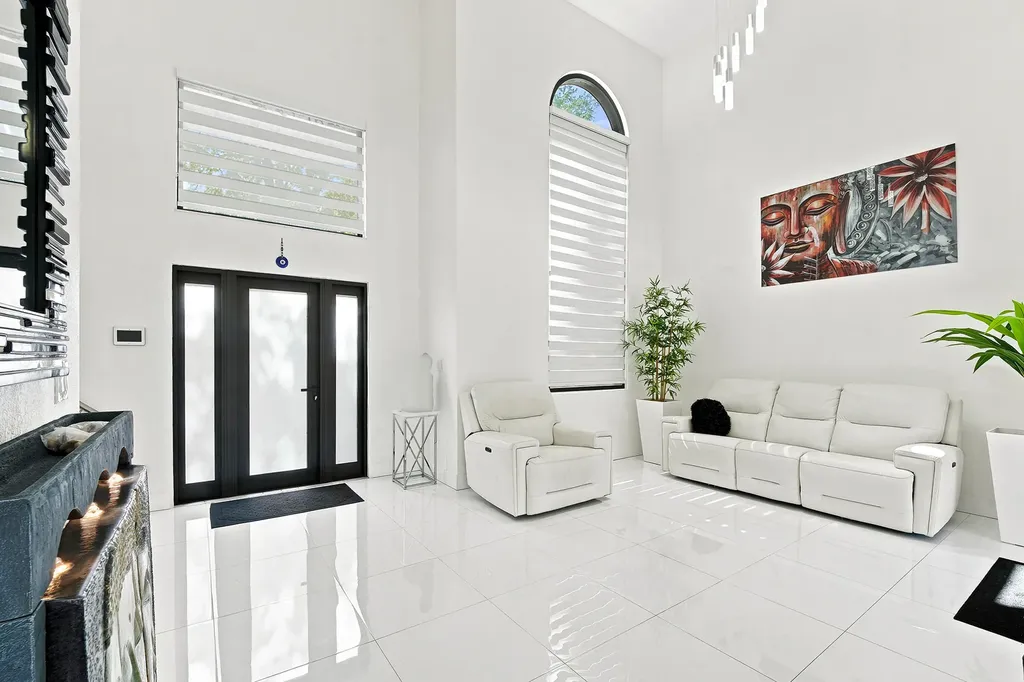 19242 NW 89th Avenue Hialeah FL 33018