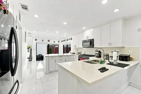 19242 NW 89th Avenue Hialeah FL 33018