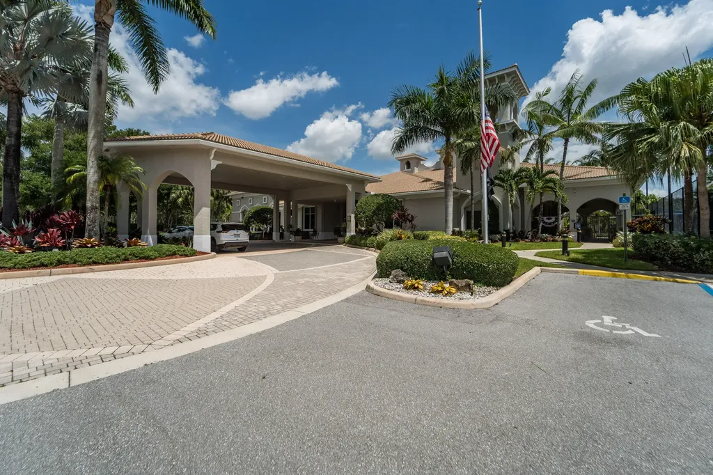 7216 Cataluna Circle Delray Beach FL 33446