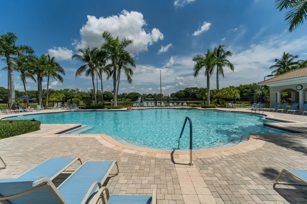 7216 Cataluna Circle Delray Beach FL 33446