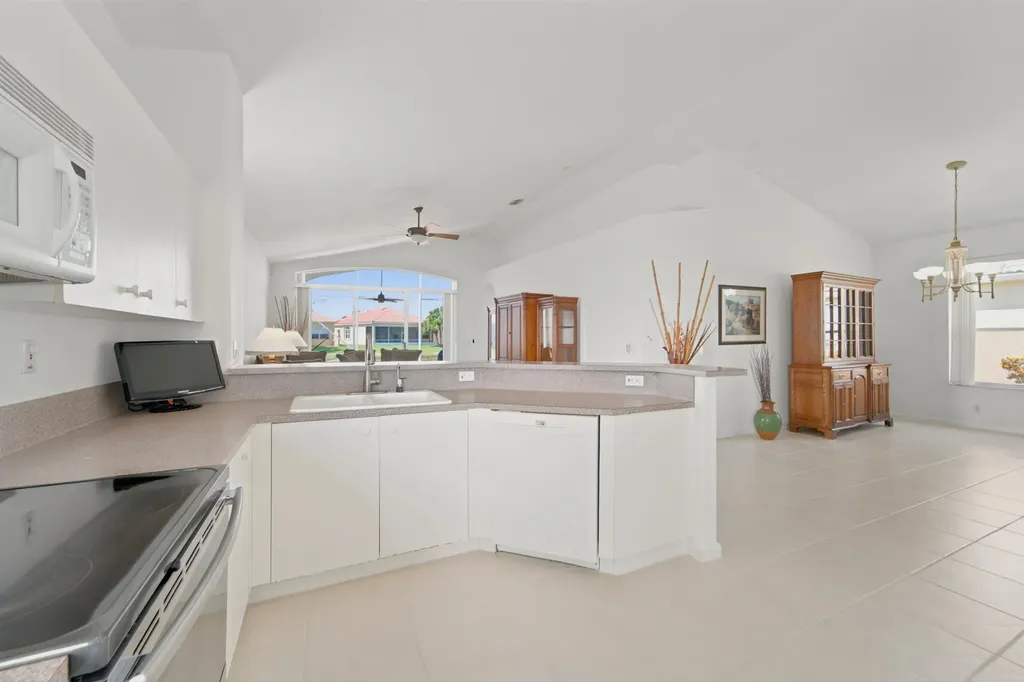 7216 Cataluna Circle Delray Beach FL 33446