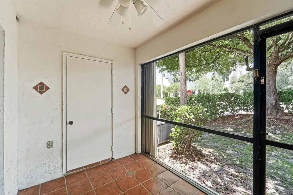 9641 Riverside Drive Coral Springs FL 33071