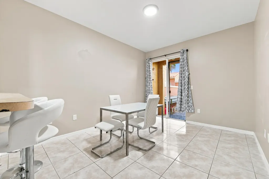 732 SW 106th Avenue Pembroke Pines FL 33025
