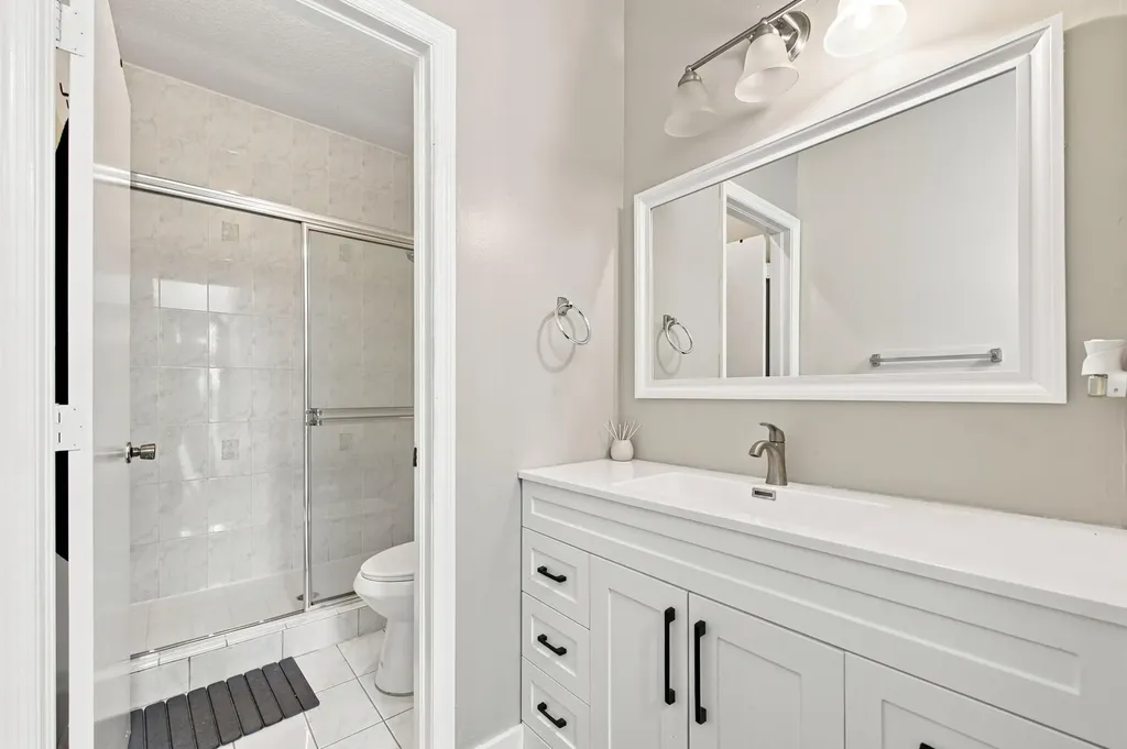 732 SW 106th Avenue Pembroke Pines FL 33025