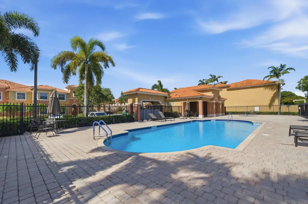 732 SW 106th Avenue Pembroke Pines FL 33025