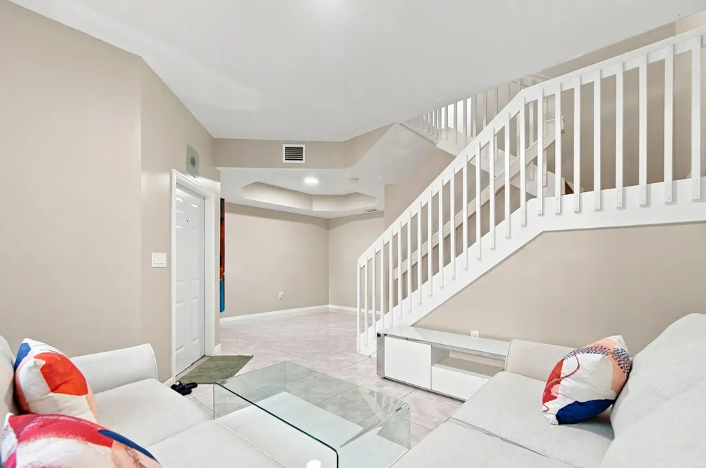 732 SW 106th Avenue Pembroke Pines FL 33025