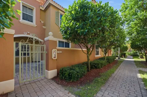 732 SW 106th Avenue Pembroke Pines FL 33025