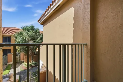 732 SW 106th Avenue Pembroke Pines FL 33025