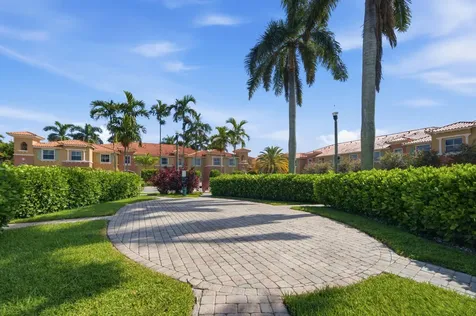 732 SW 106th Avenue Pembroke Pines FL 33025