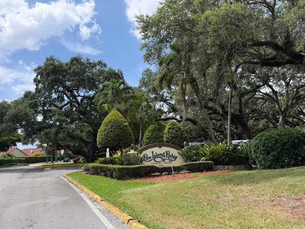 9470 Live Oak Place Davie FL 33324