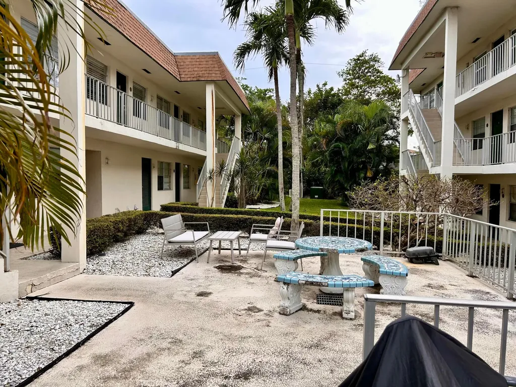 340 NW 19th Street Boca Raton FL 33432