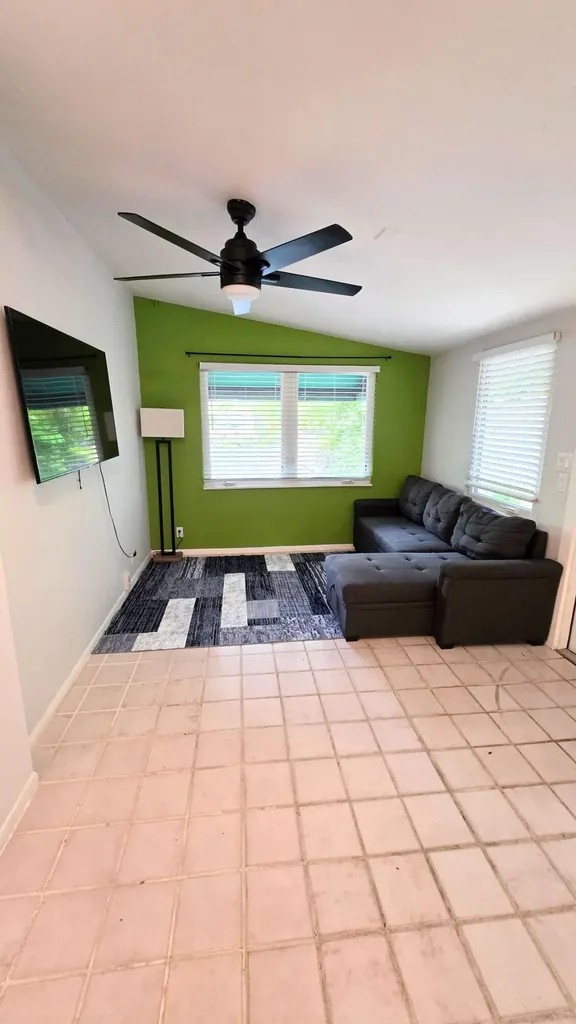 1716 NE 17th Way Fort Lauderdale FL 33305