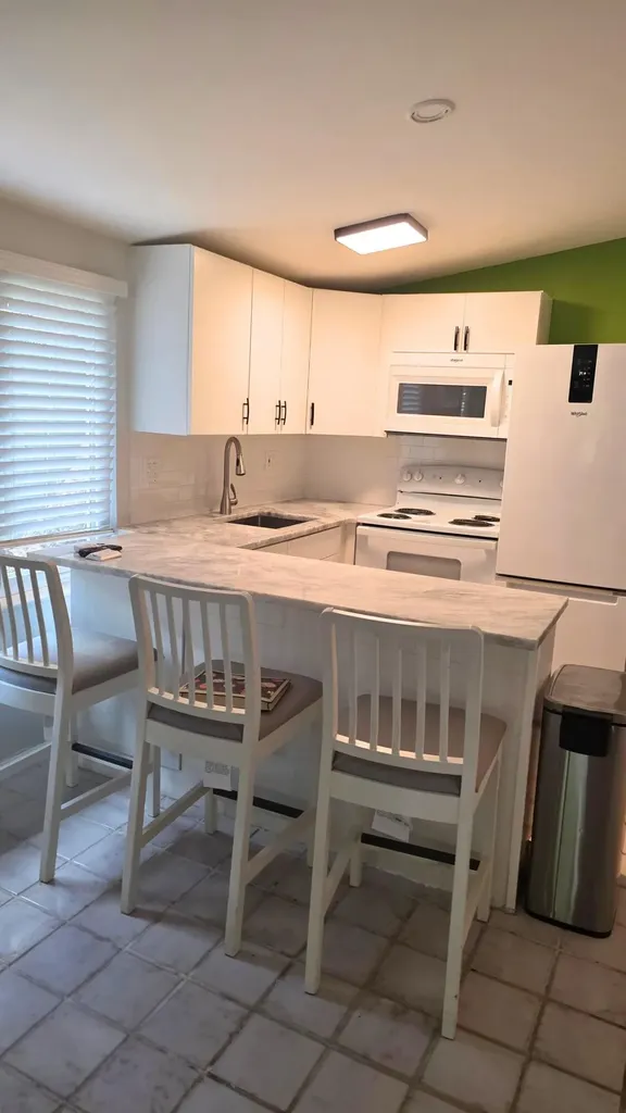 1716 NE 17th Way Fort Lauderdale FL 33305