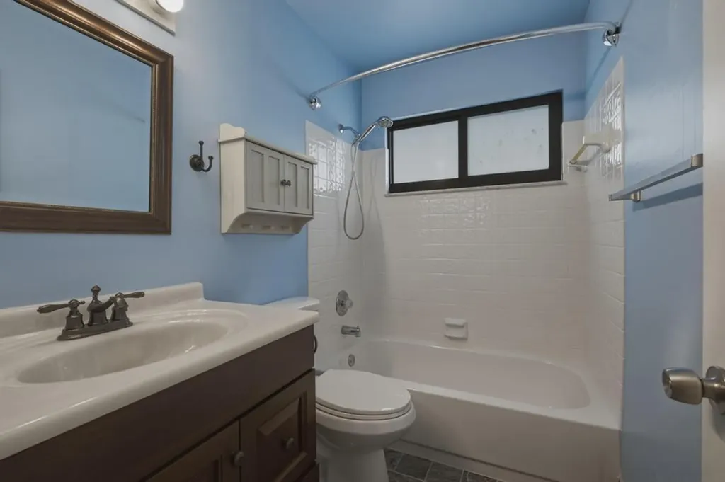 3274 NW 104th Terrace Sunrise FL 33351