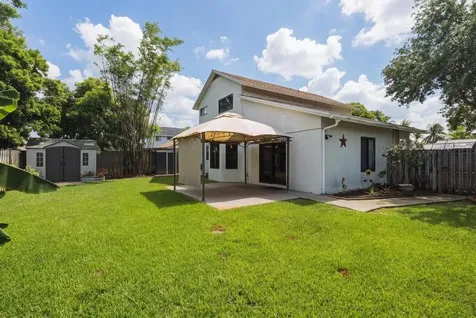 3274 NW 104th Terrace Sunrise FL 33351