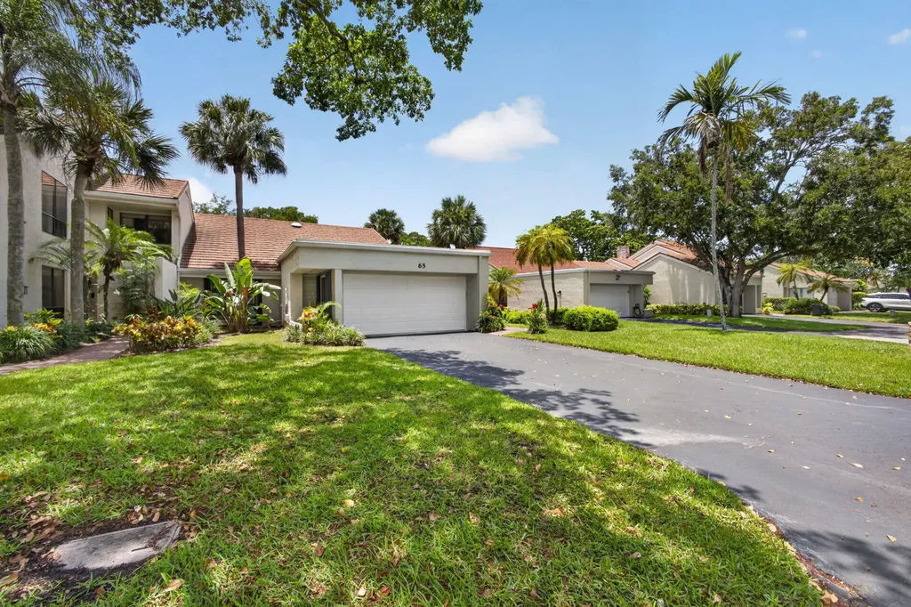 65 Balfour Road E Palm Beach Gardens FL 33418