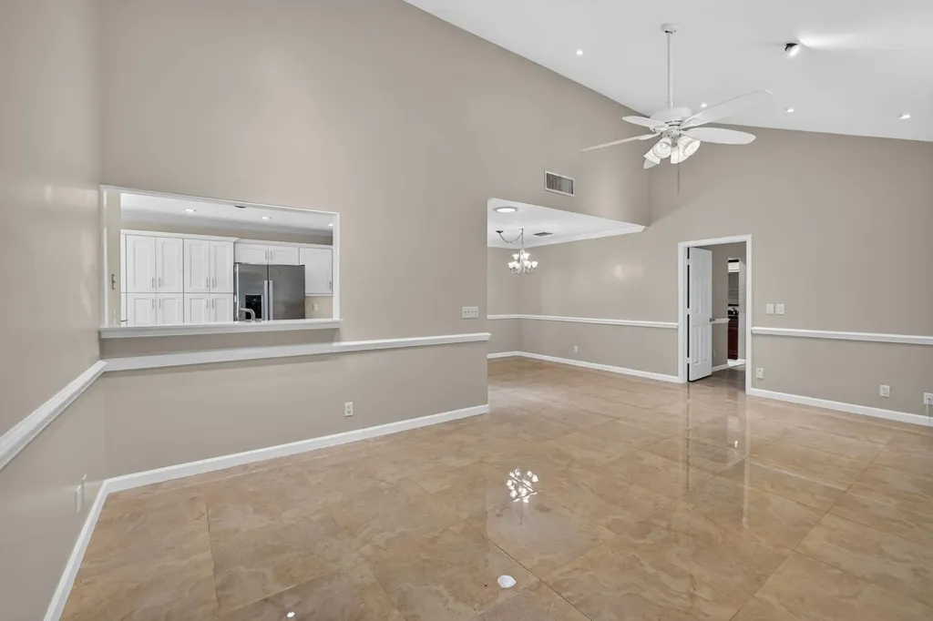 65 Balfour Road E Palm Beach Gardens FL 33418
