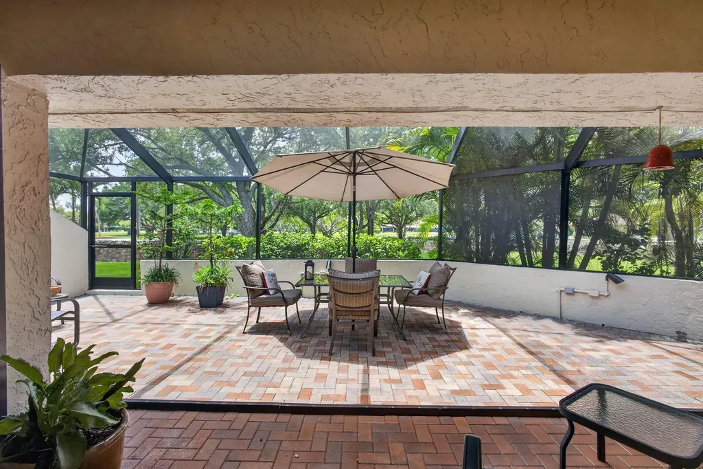 65 Balfour Road E Palm Beach Gardens FL 33418