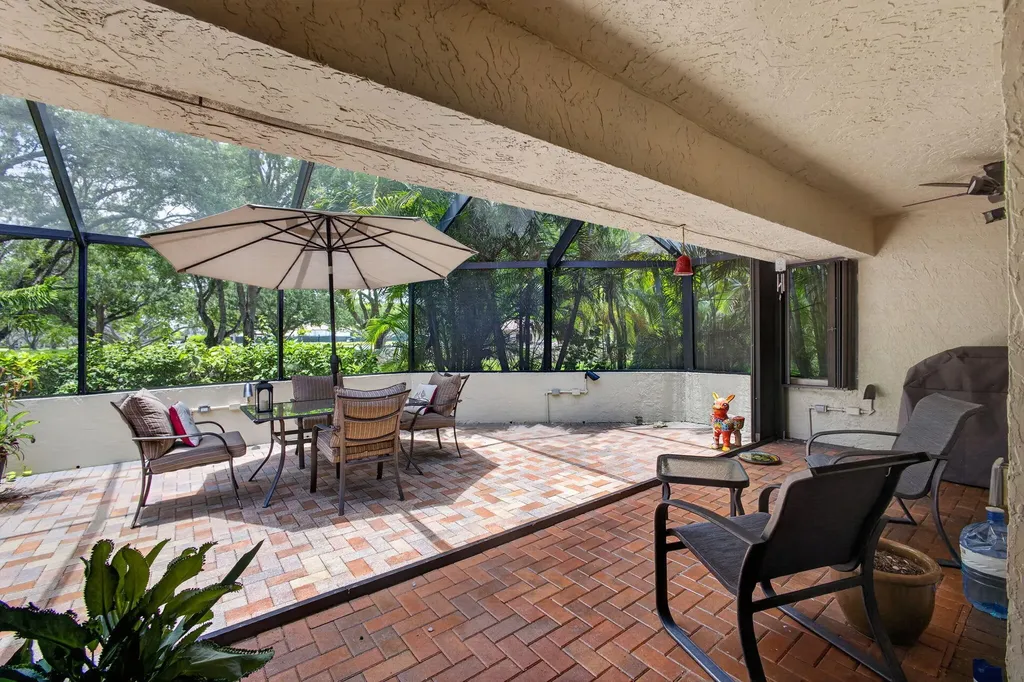 65 Balfour Road E Palm Beach Gardens FL 33418