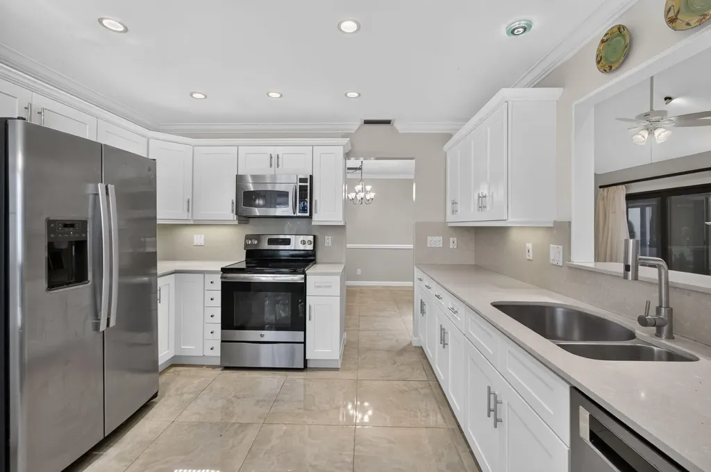 65 Balfour Road E Palm Beach Gardens FL 33418