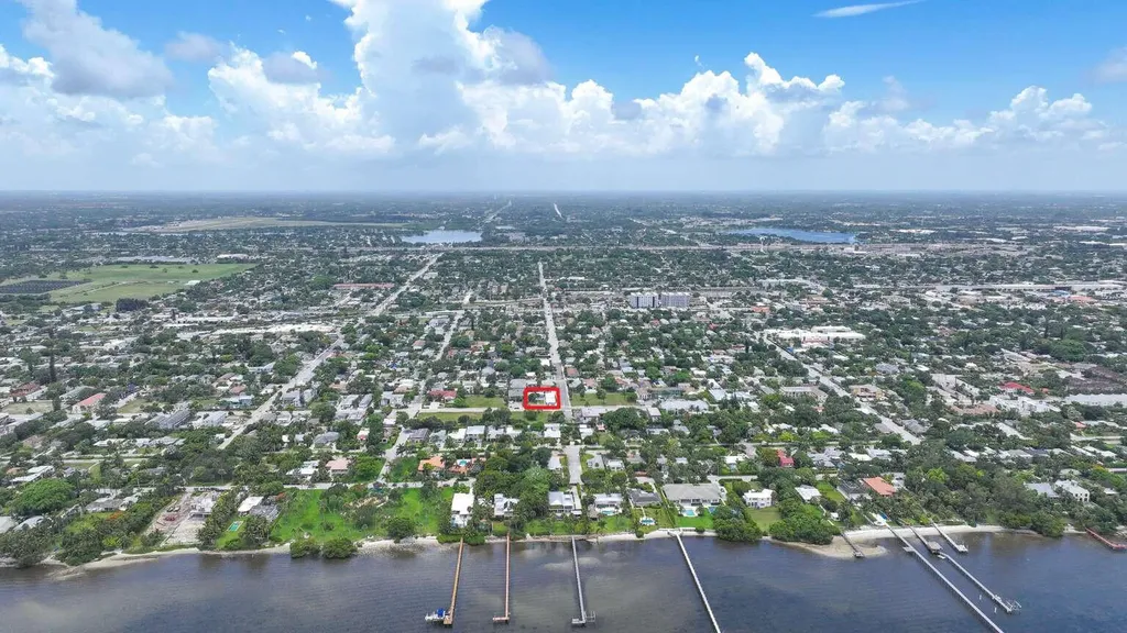 1001 S Federal Highway Lake Worth Beach FL