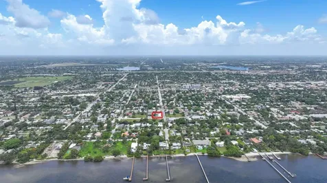1001 S Federal Highway Lake Worth Beach FL