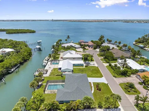 1709 Rio Vista Drive Fort Pierce FL 34949