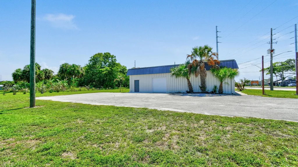 3801 Okeechobee Road Fort Pierce FL 34947