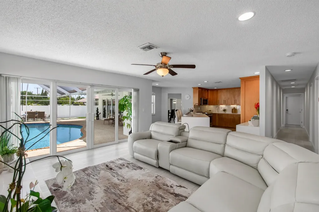 22052 Martella Avenue Boca Raton FL 33433