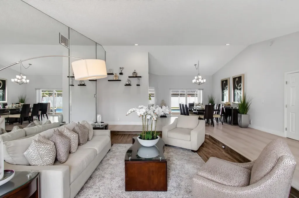 22052 Martella Avenue Boca Raton FL 33433