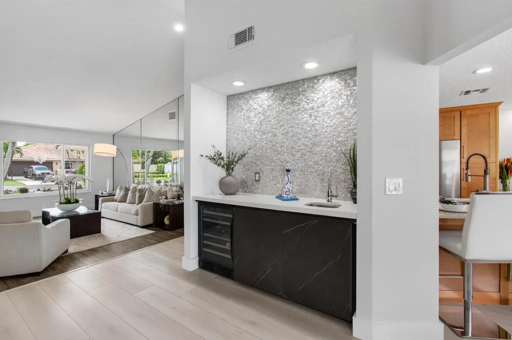 22052 Martella Avenue Boca Raton FL 33433