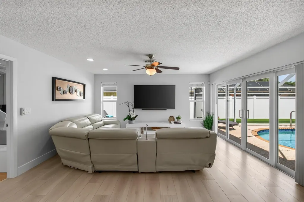 22052 Martella Avenue Boca Raton FL 33433