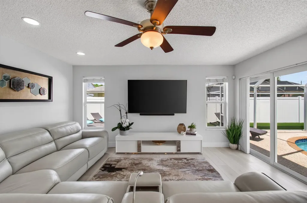22052 Martella Avenue Boca Raton FL 33433