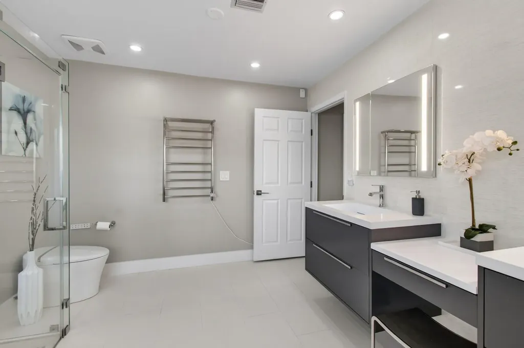 22052 Martella Avenue Boca Raton FL 33433