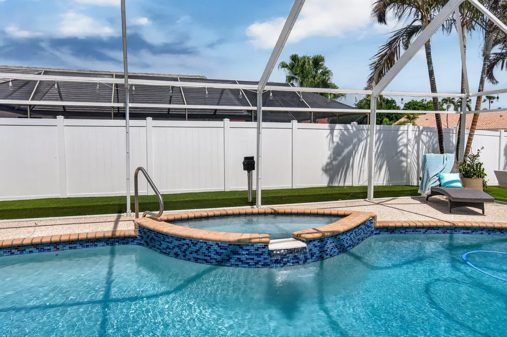 22052 Martella Avenue Boca Raton FL 33433