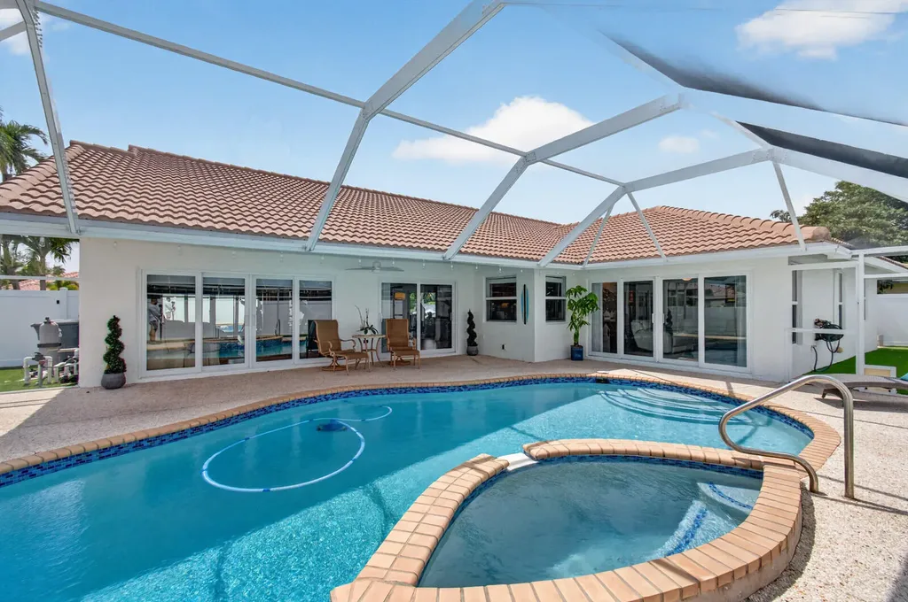 22052 Martella Avenue Boca Raton FL 33433