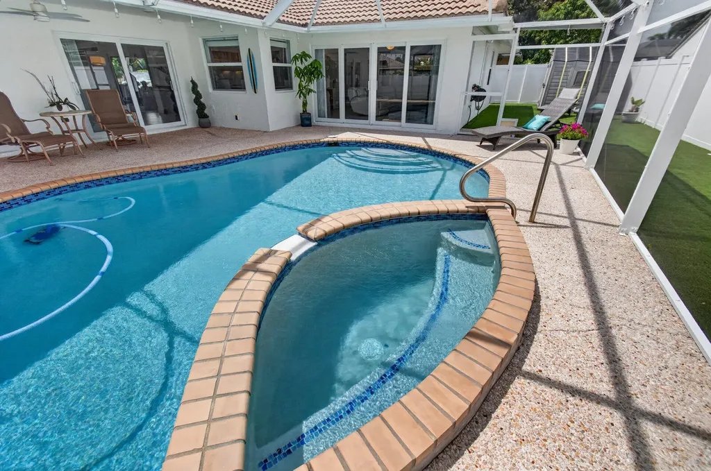 22052 Martella Avenue Boca Raton FL 33433