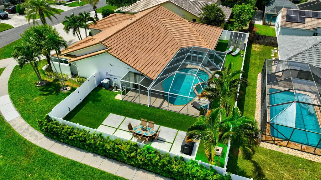 22052 Martella Avenue Boca Raton FL 33433