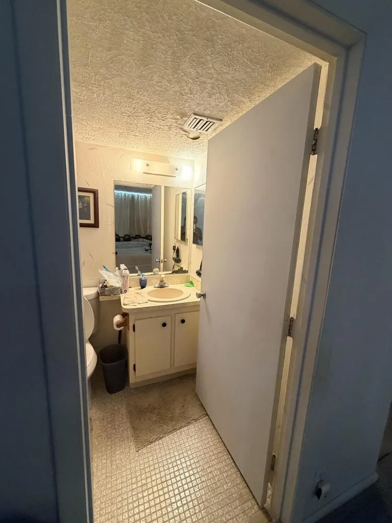 7640 NW 18th Street Margate FL 33063