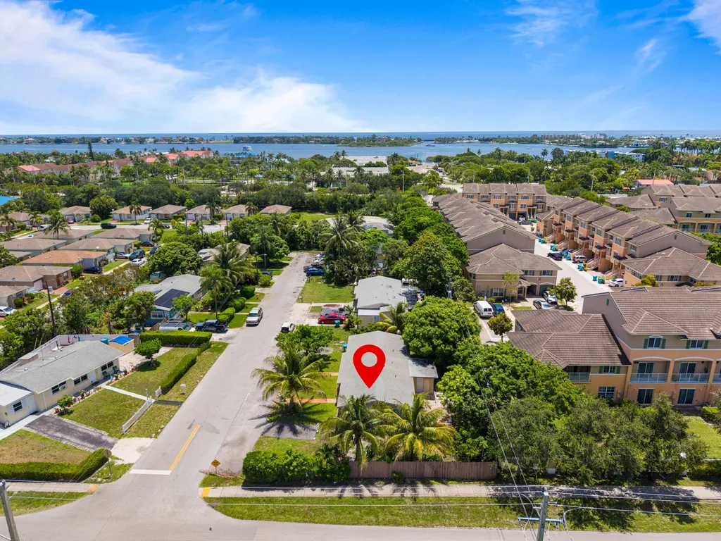 528 NE 20th Avenue NE Boynton Beach FL 33435