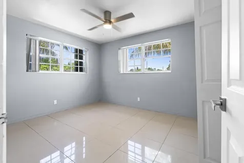528 NE 20th Avenue NE Boynton Beach FL 33435