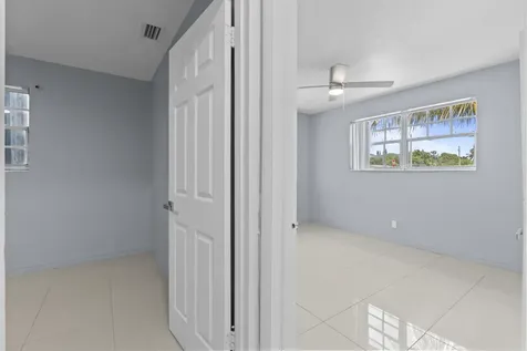 528 NE 20th Avenue NE Boynton Beach FL 33435