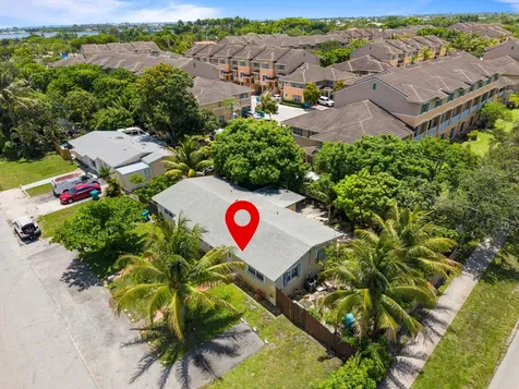 528 NE 20th Avenue NE Boynton Beach FL 33435